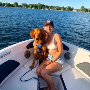 Meet your Posher, Emily